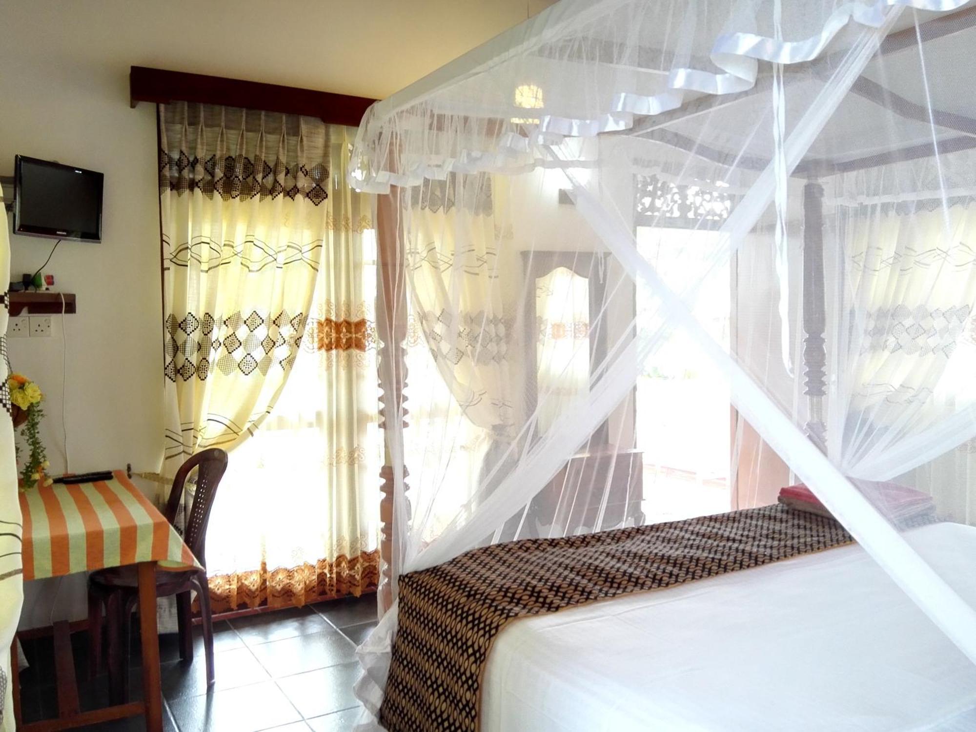 The Oasis Villa Хиккадува Экстерьер фото